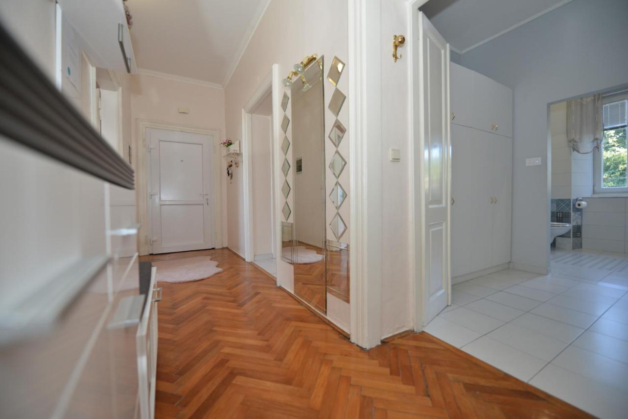 Apartma Nikki Kolovare